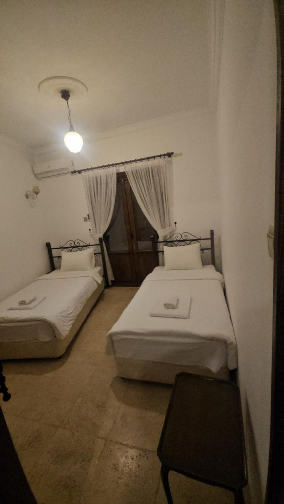Malia Apartment 파마구스타 외부 사진